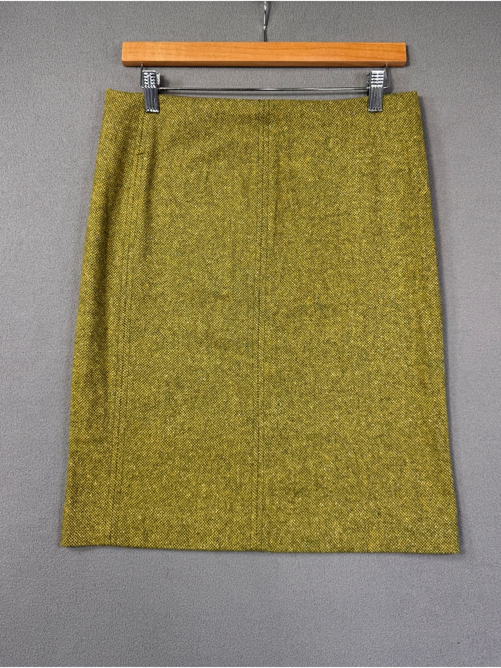 Vince. Classic Olive Green 100% Cotton Herringbone Tweed Like Pencil Skirt, M